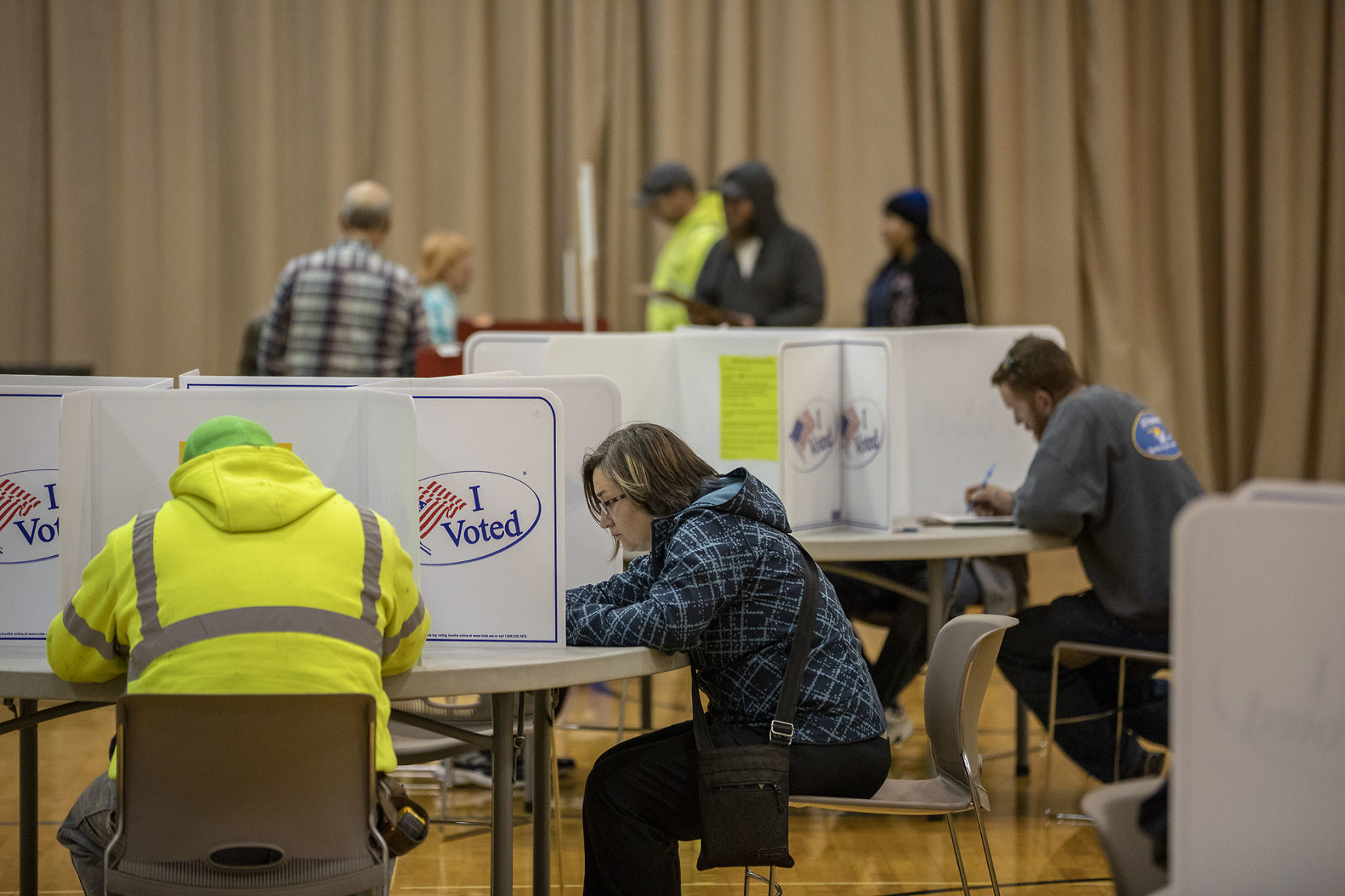 110718-nws-voting008